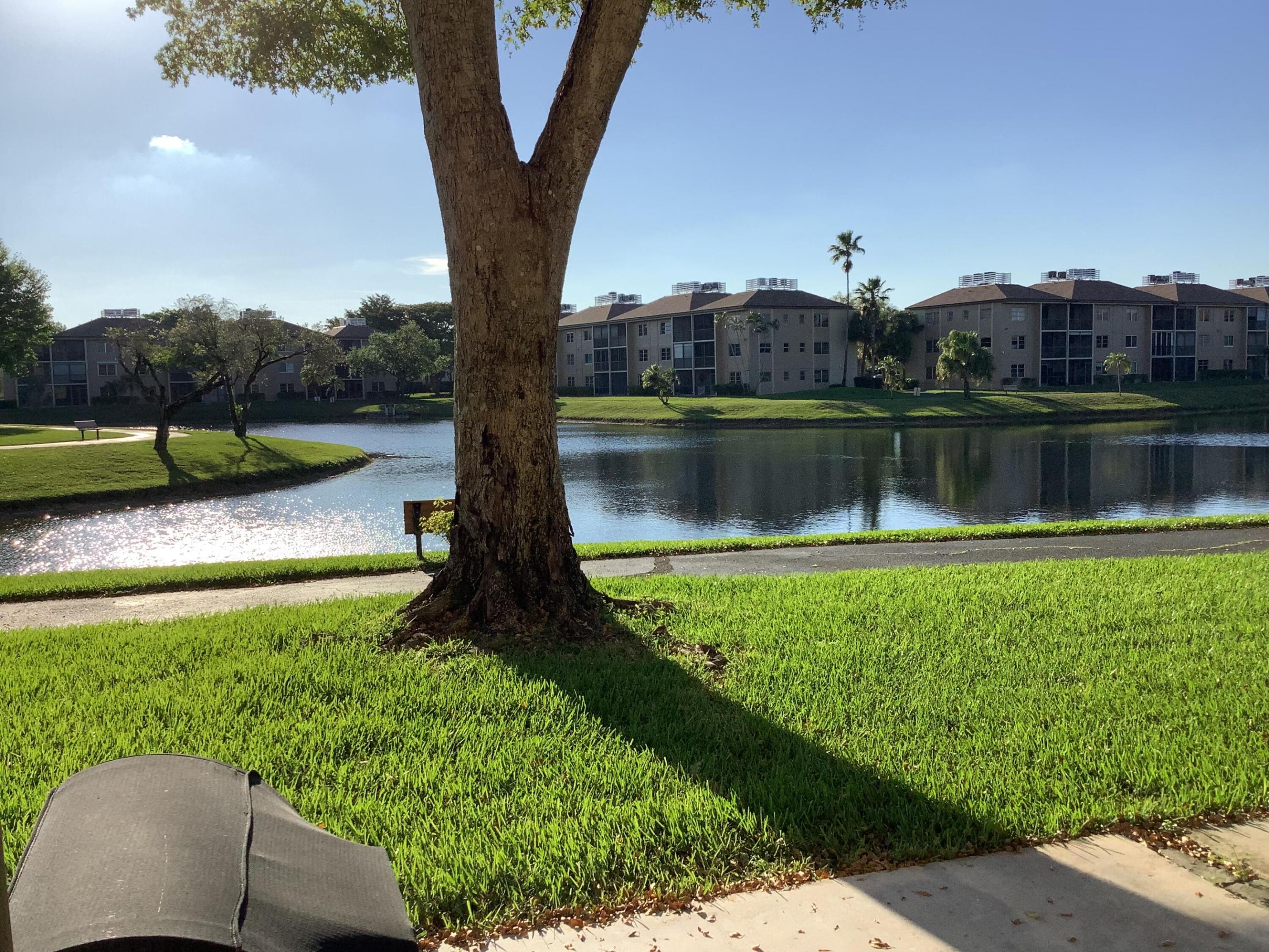 CASCADES OF LAUDERHILL - Residential