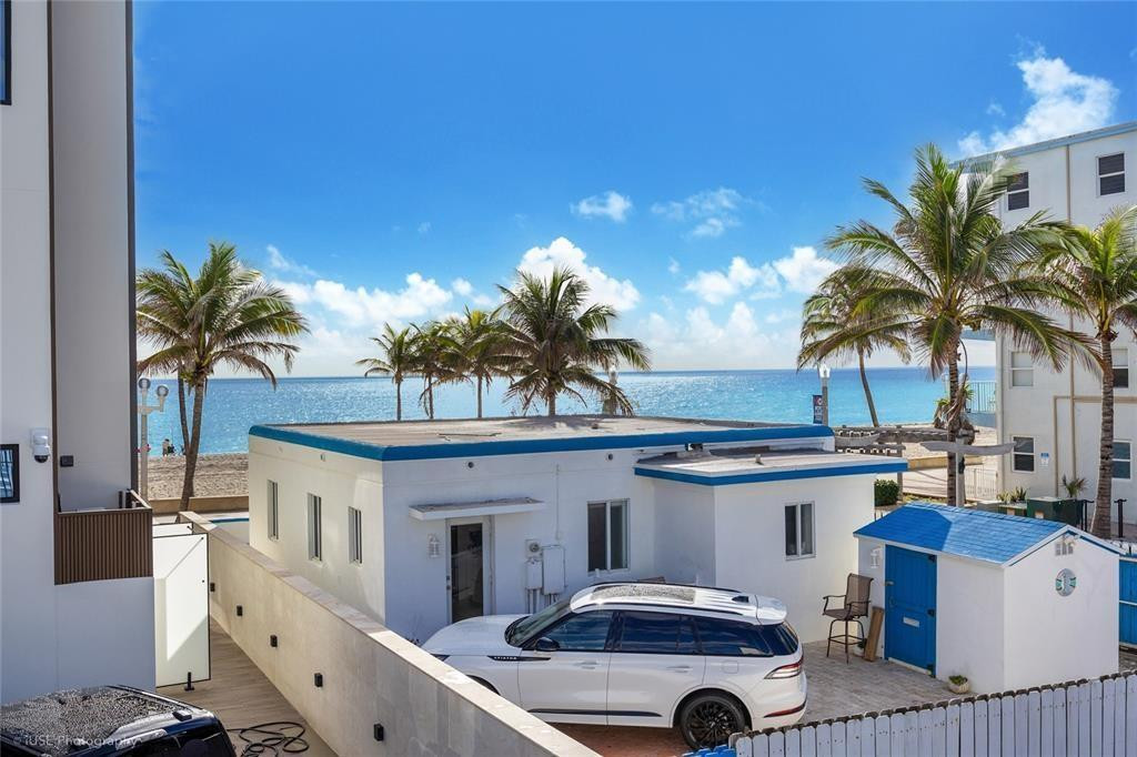 BEACH TERRACE RESORT - Residential