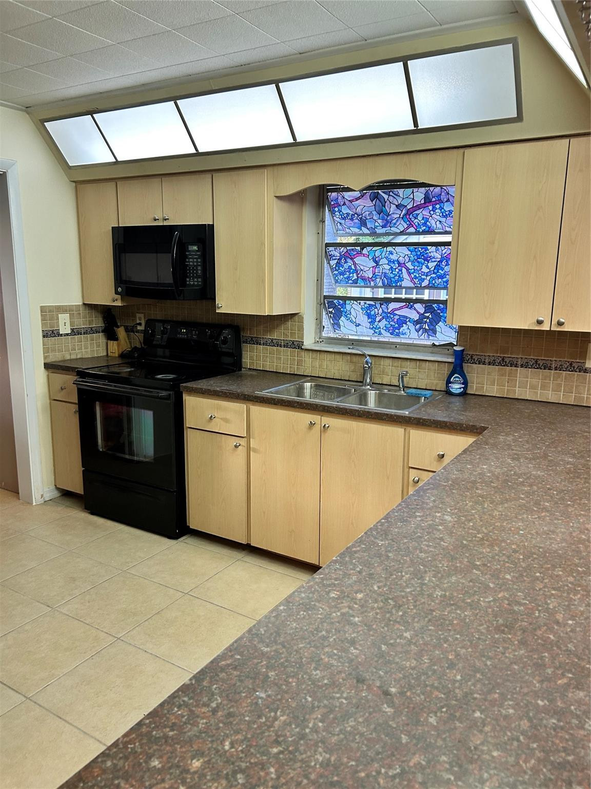 Modelo Park 14-10 B - Residential Lease