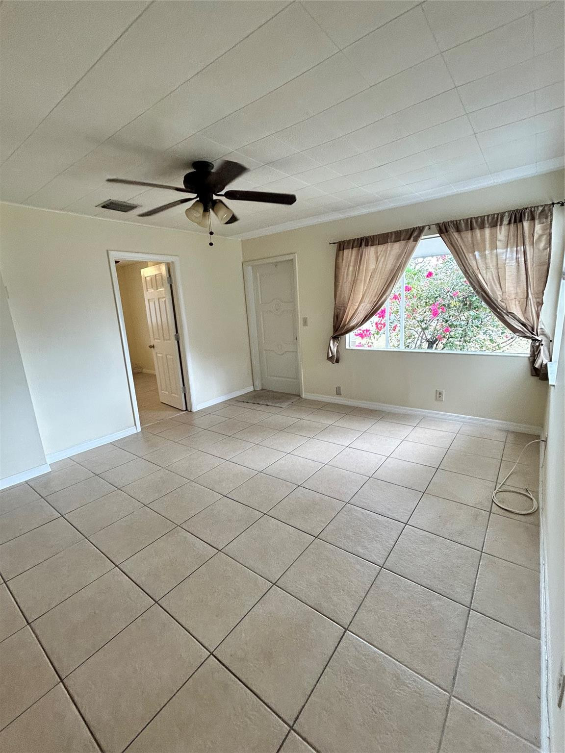 Modelo Park 14-10 B - Residential Lease