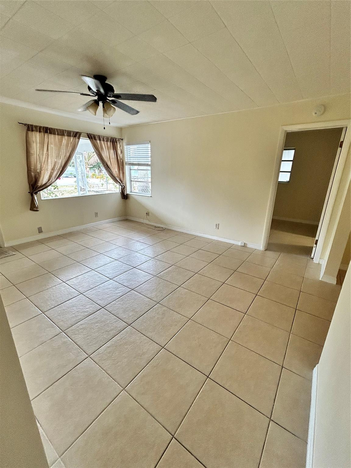 Modelo Park 14-10 B - Residential Lease