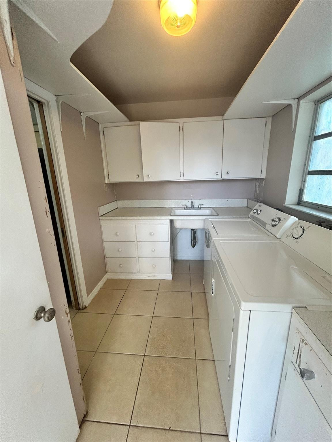 Modelo Park 14-10 B - Residential Lease