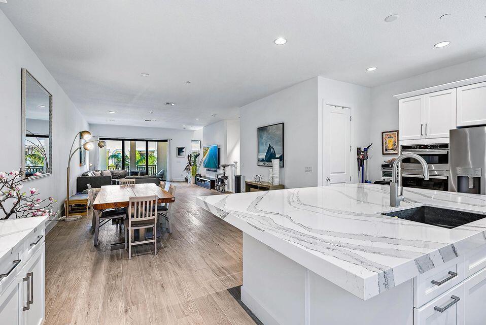 ALTON - Residential Lease