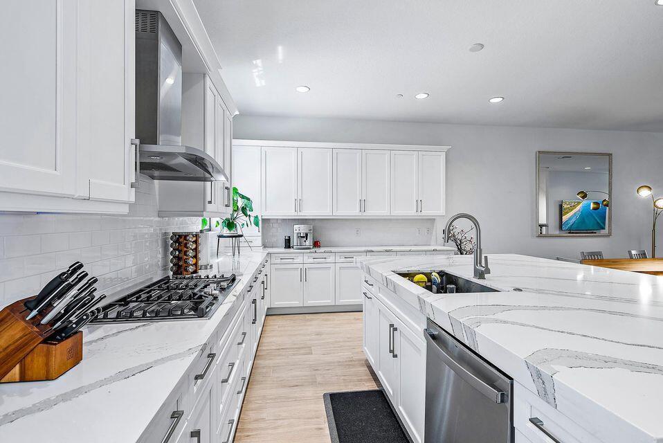 ALTON - Residential Lease