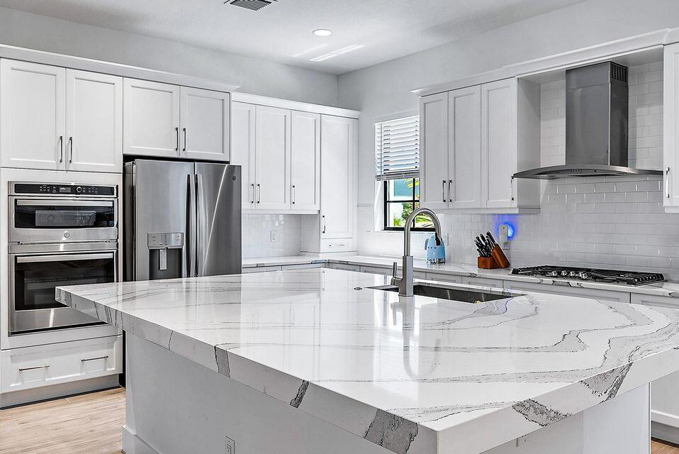 ALTON - Residential Lease