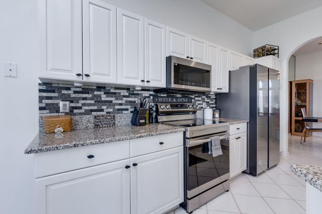 Aberdeen/Brittany Lakes - Residential