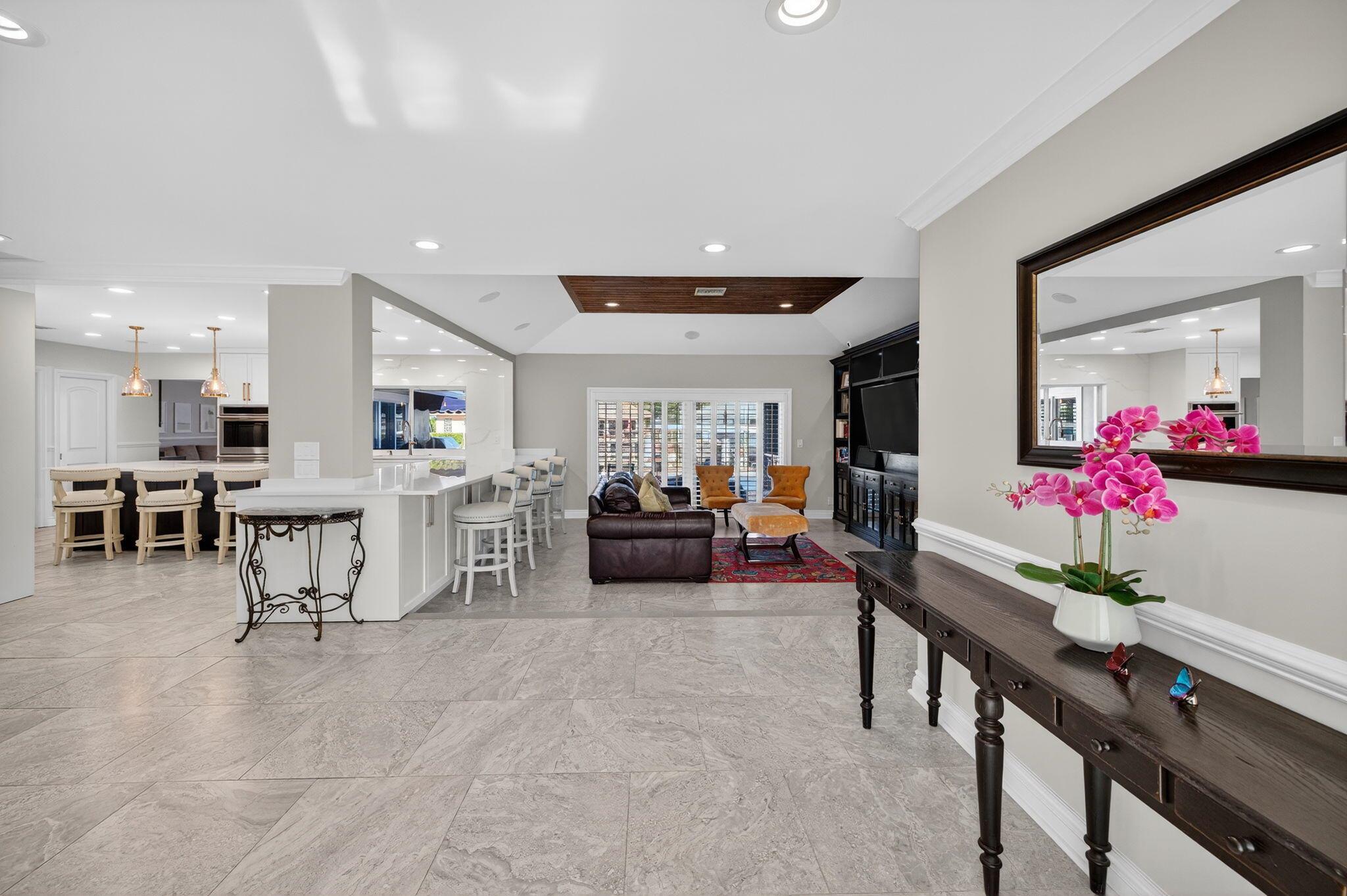 TROPIC ISLE - Residential