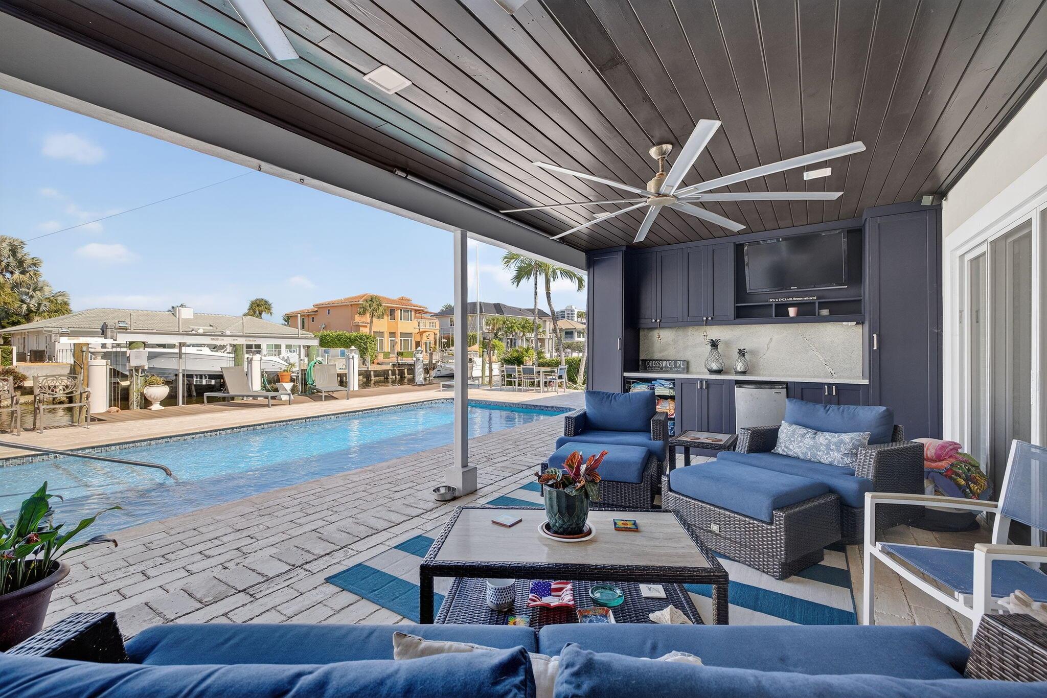 TROPIC ISLE - Residential