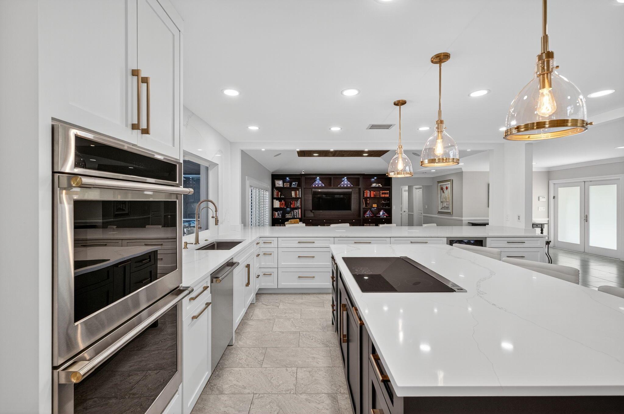 TROPIC ISLE - Residential