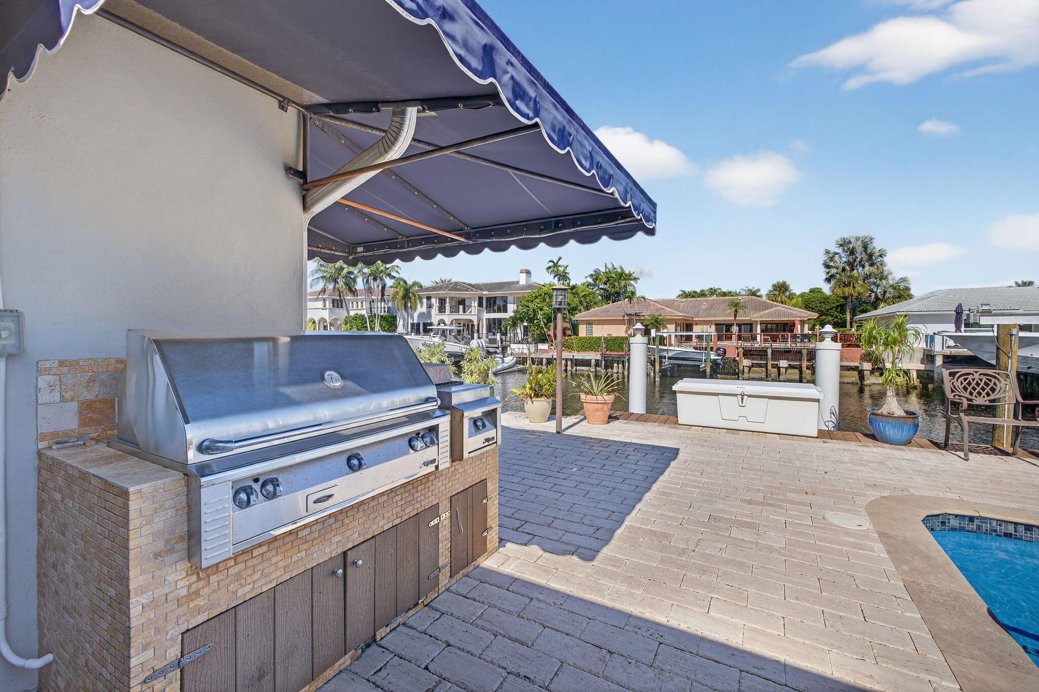 TROPIC ISLE - Residential