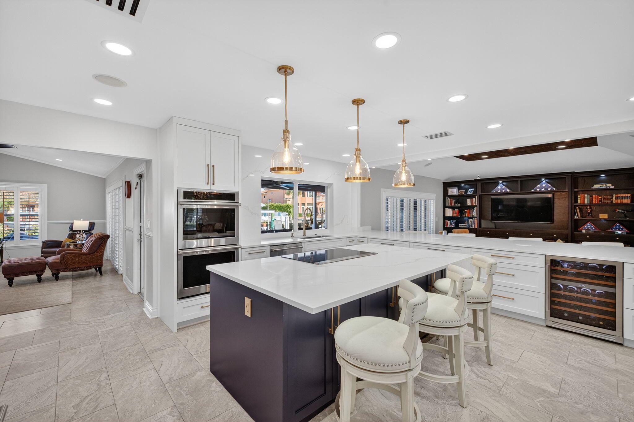 TROPIC ISLE - Residential