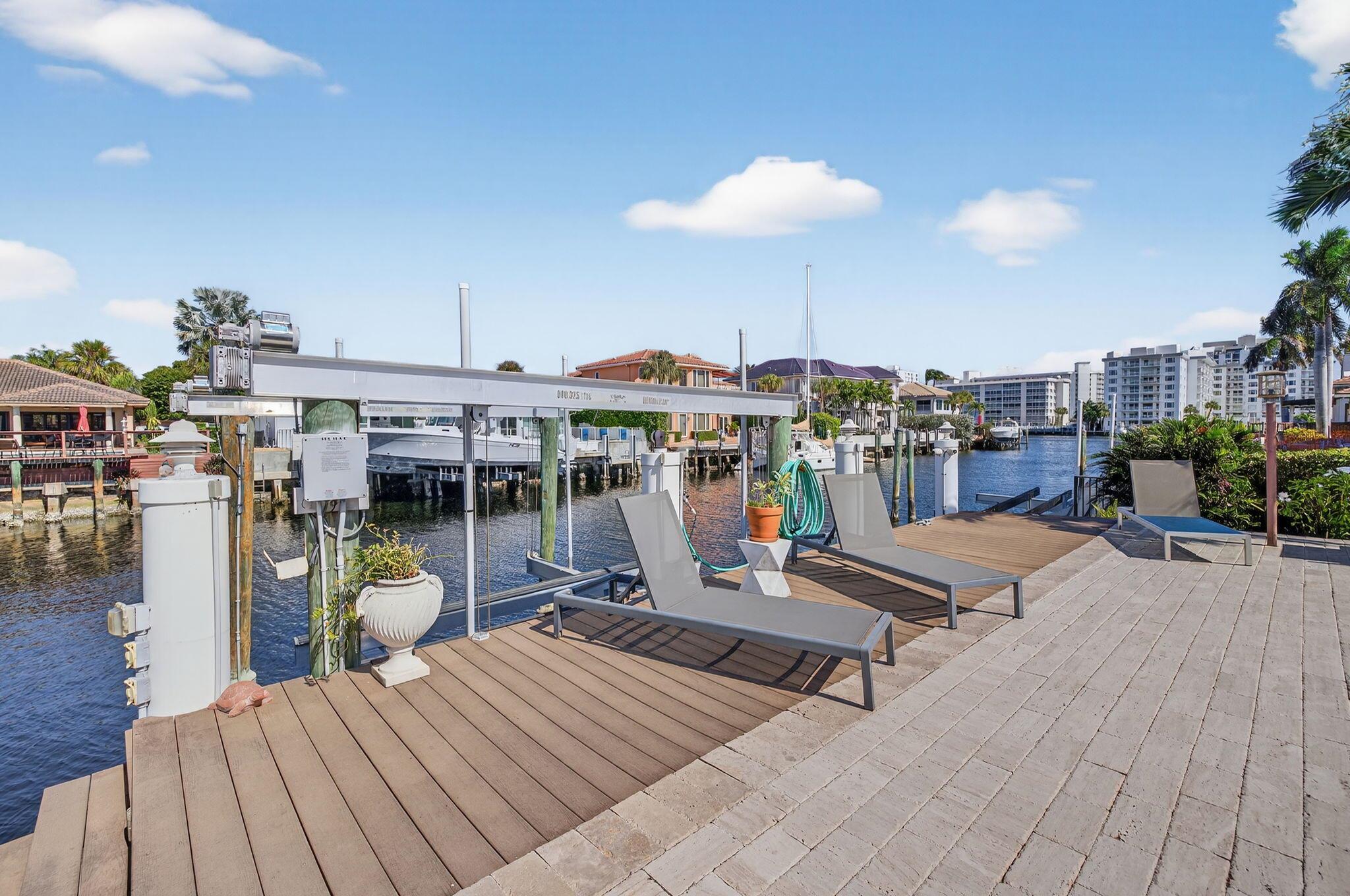 TROPIC ISLE - Residential