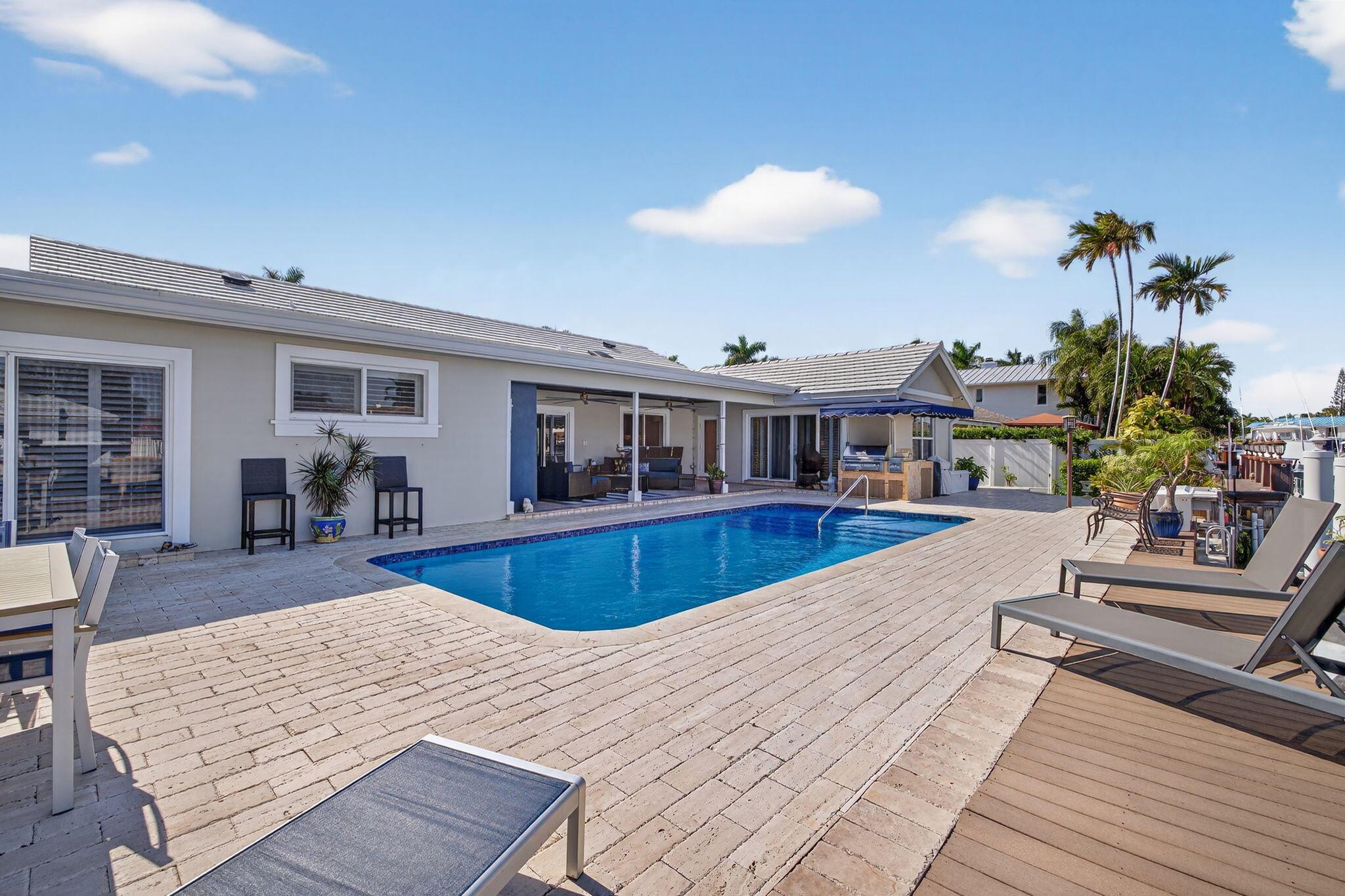 TROPIC ISLE - Residential