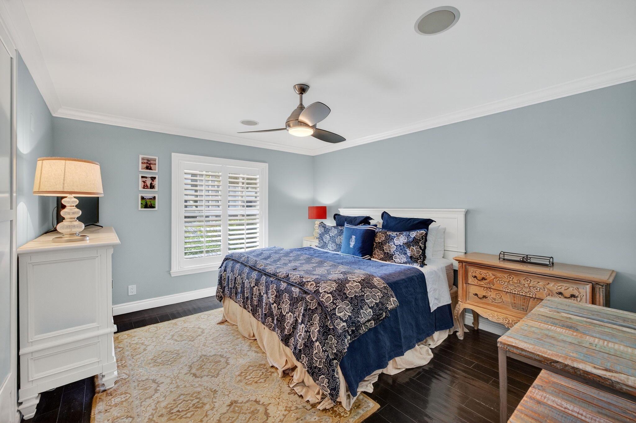 TROPIC ISLE - Residential