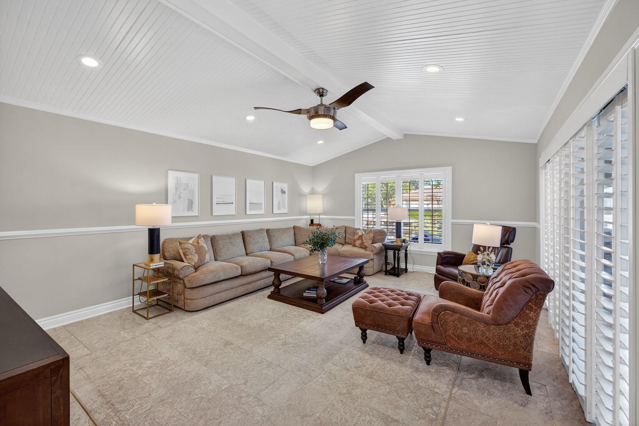 TROPIC ISLE - Residential