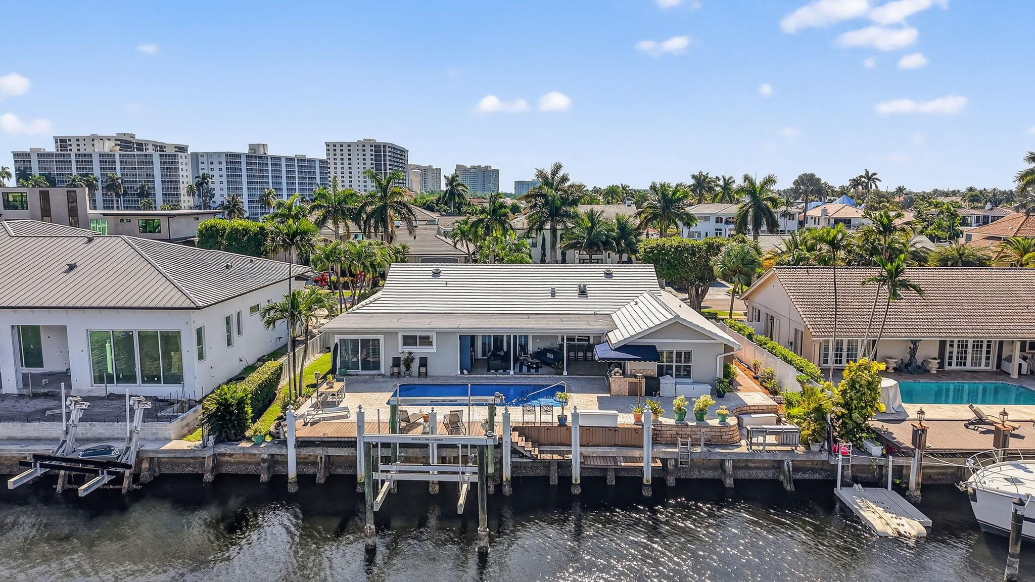 TROPIC ISLE - Residential