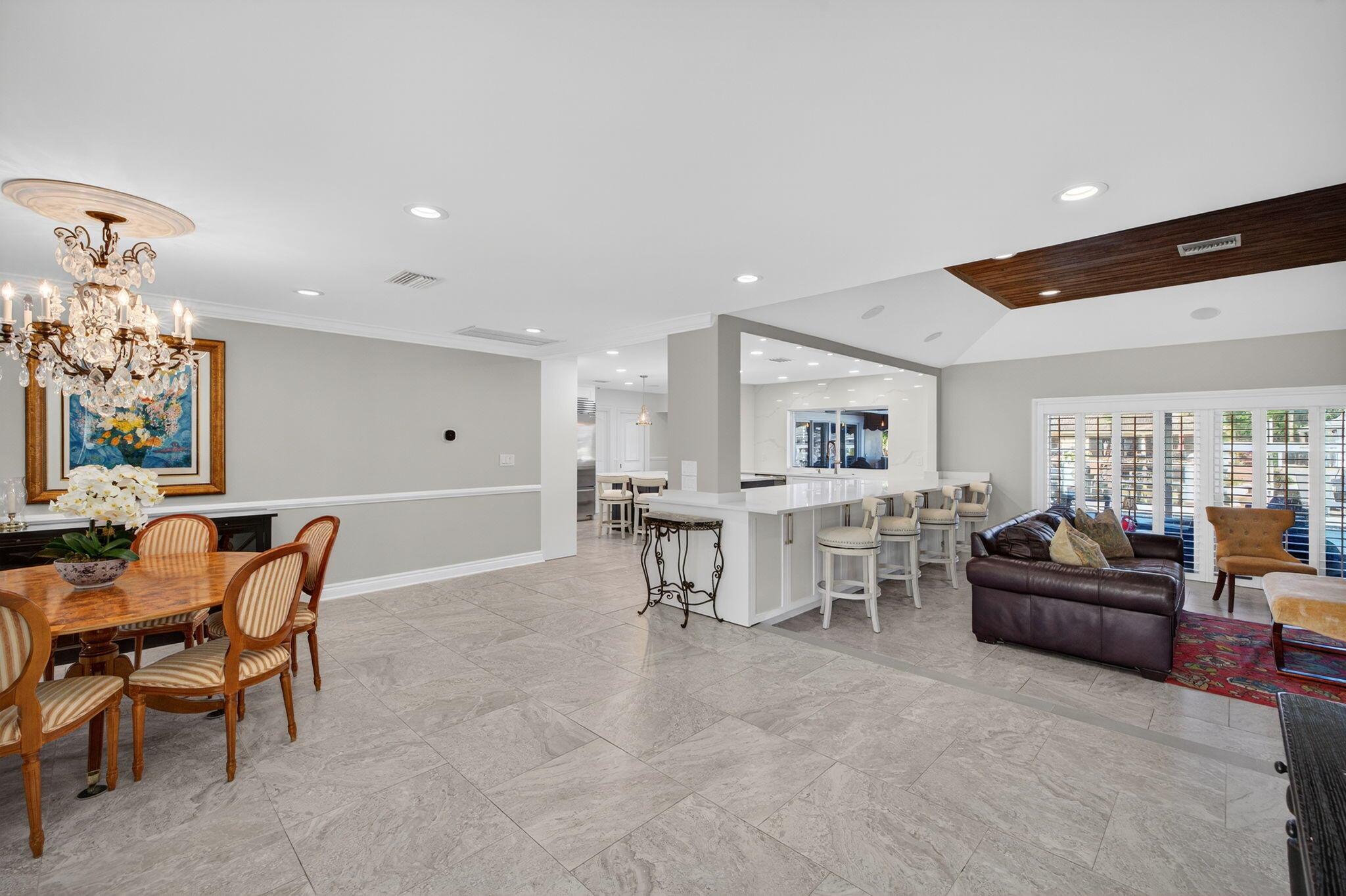 TROPIC ISLE - Residential