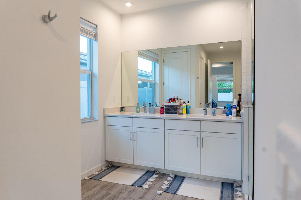 EMERY II - Residential