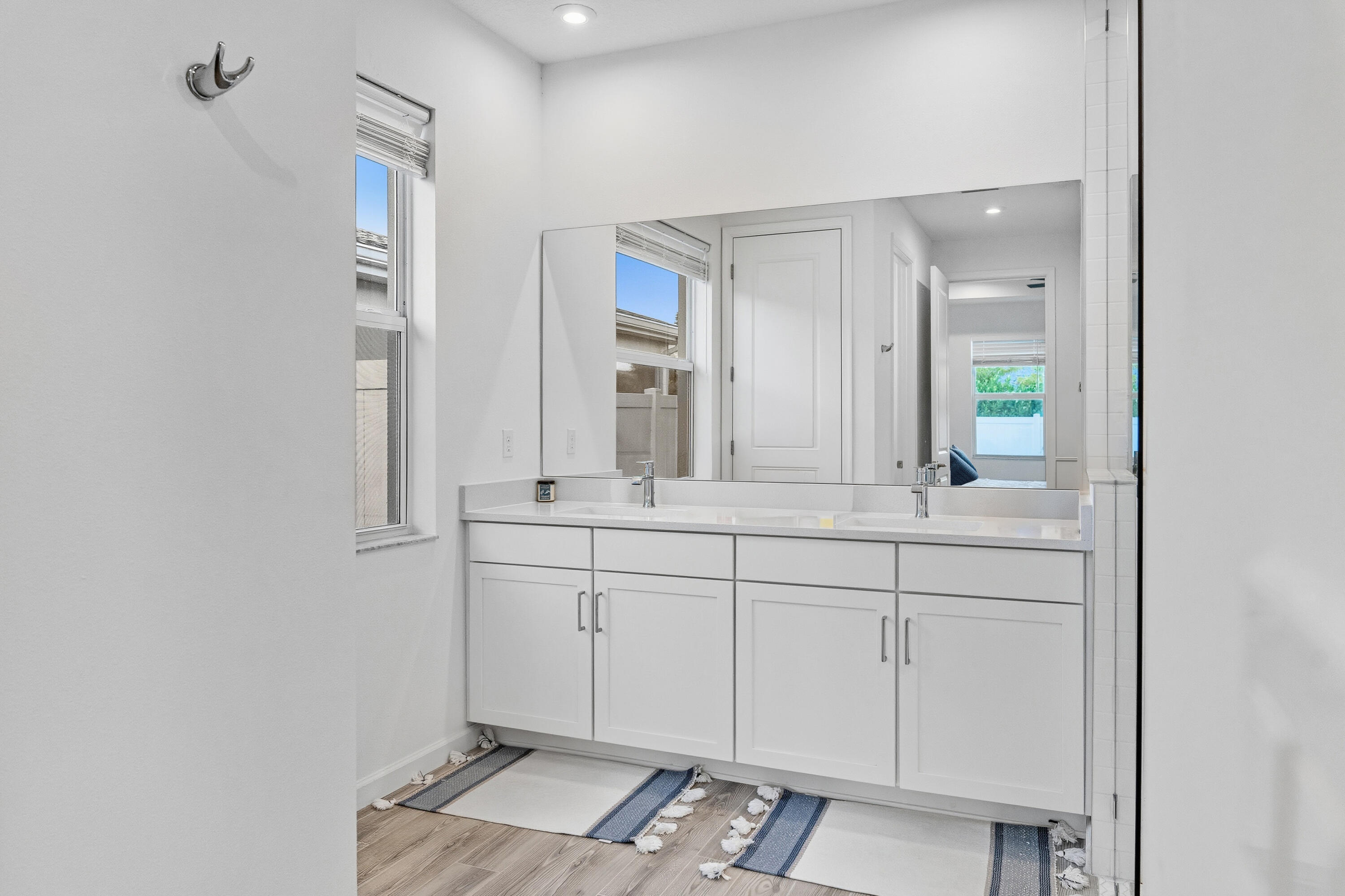 EMERY II - Residential