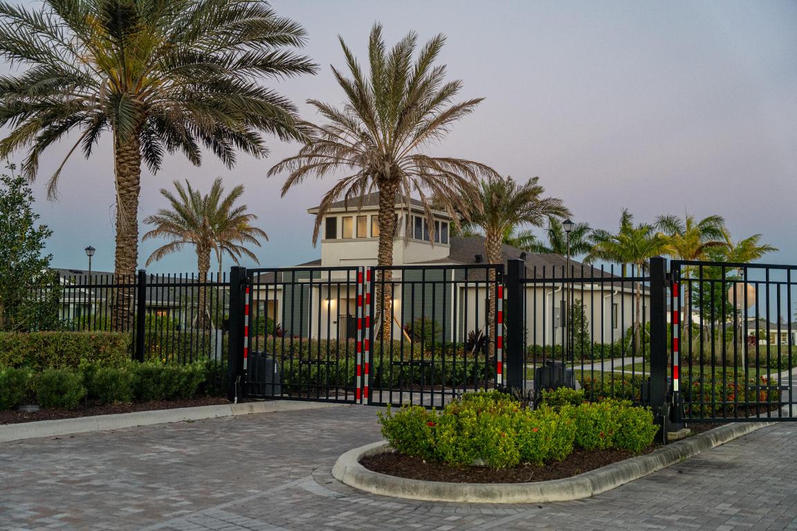 EMERY II - Residential