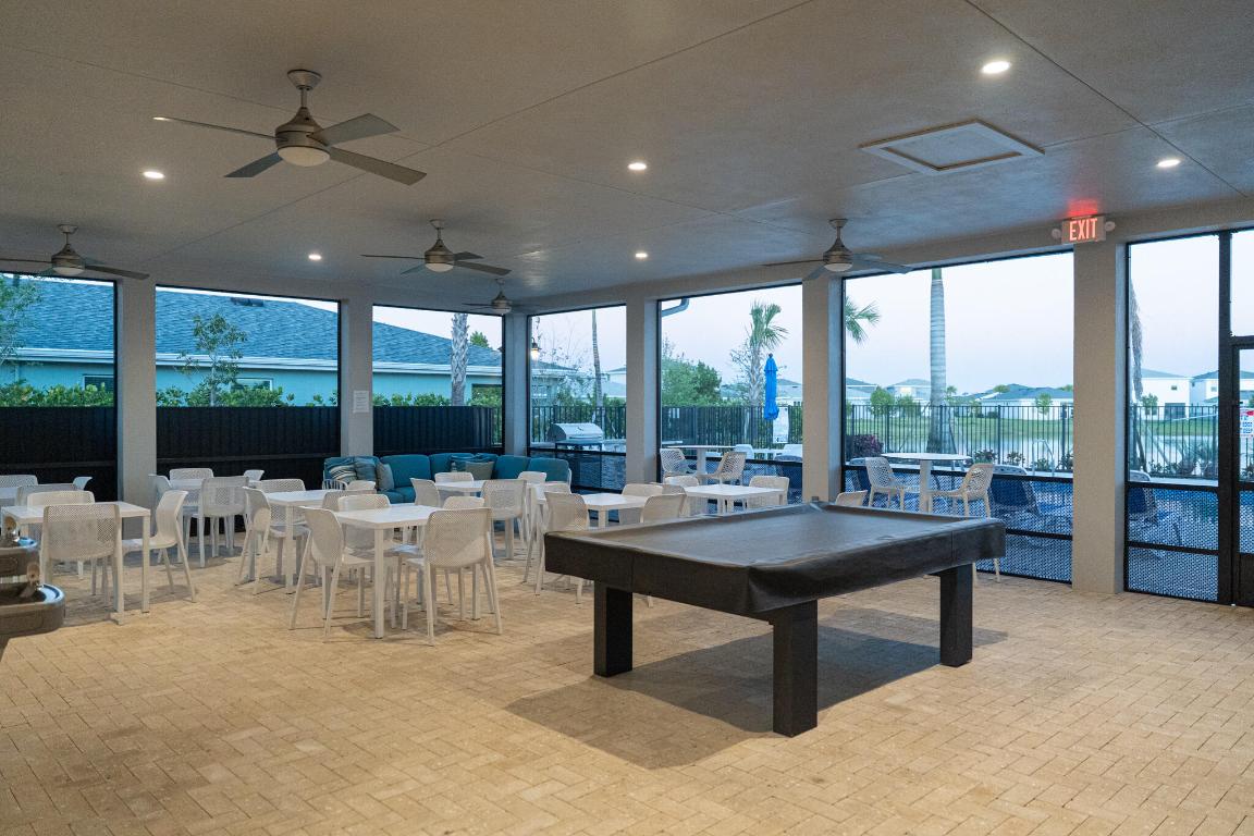 EMERY II - Residential