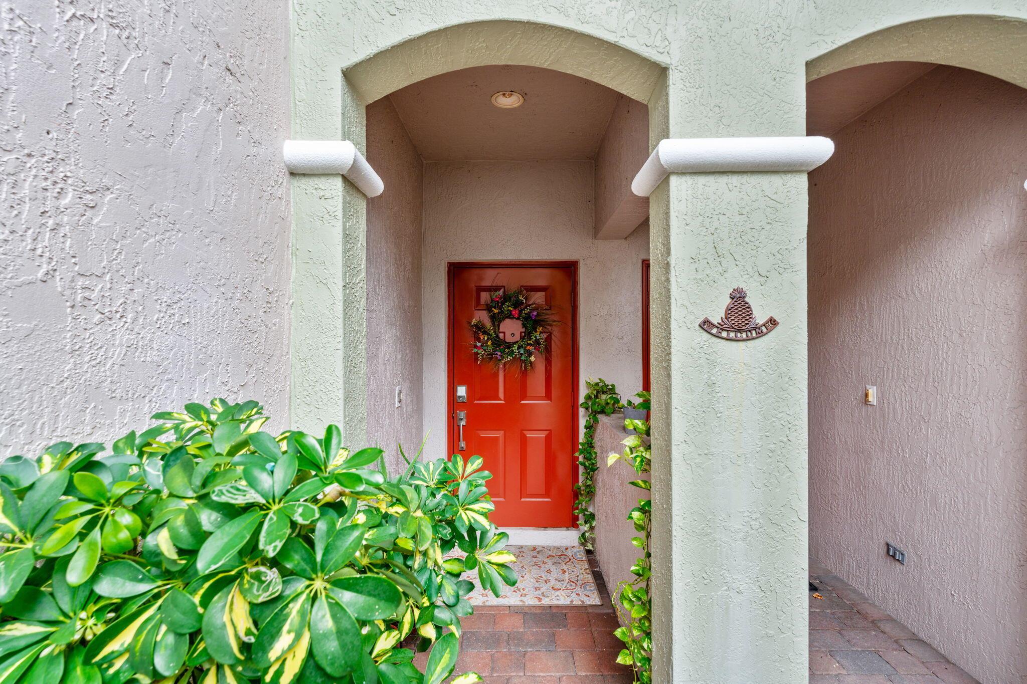 104 Las Brisas Circle