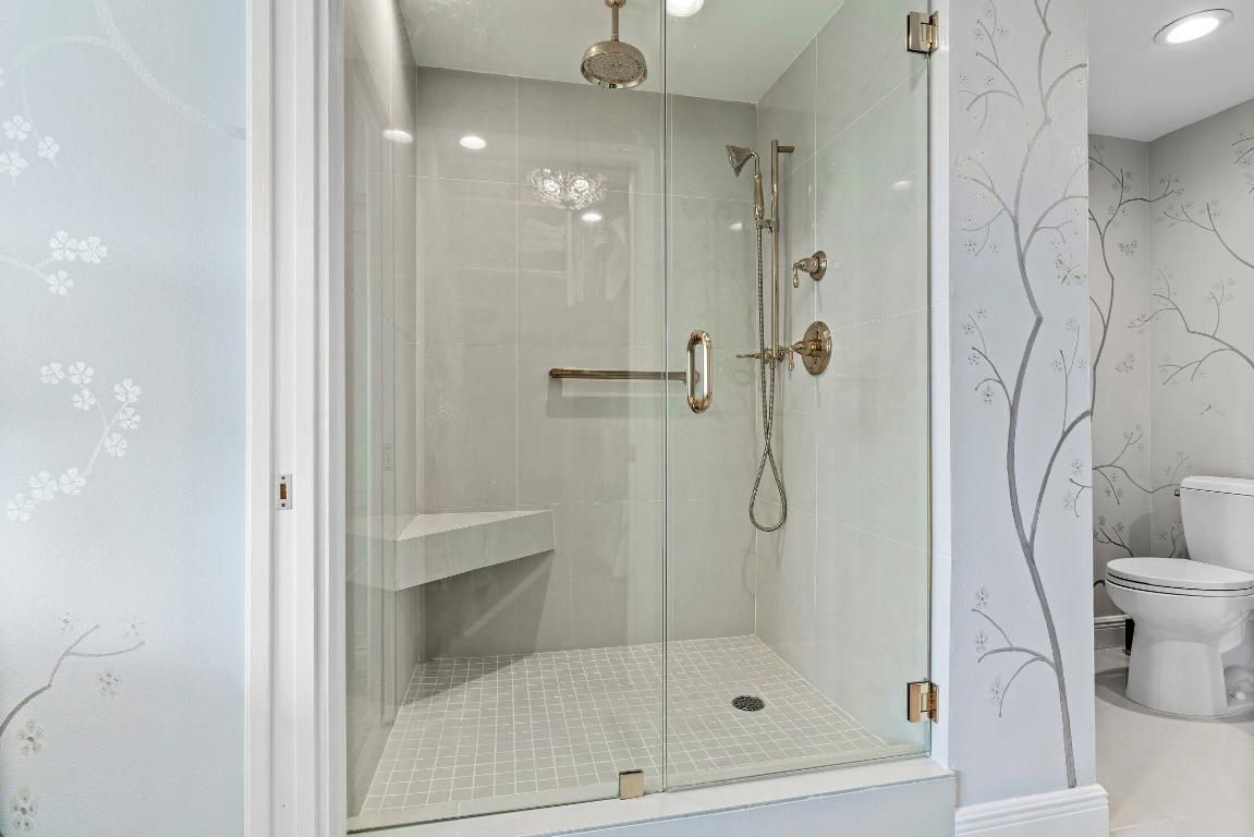 Palm Beach Towers - Residential