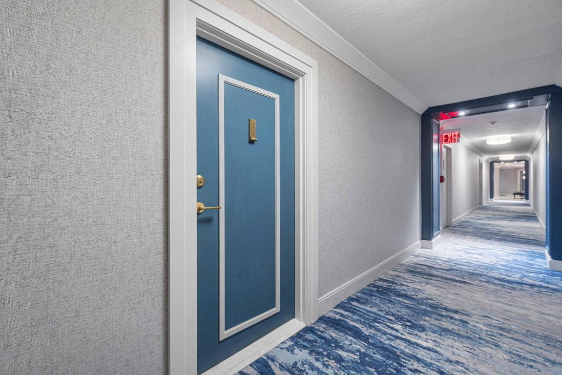 Palm Beach Towers - Residential