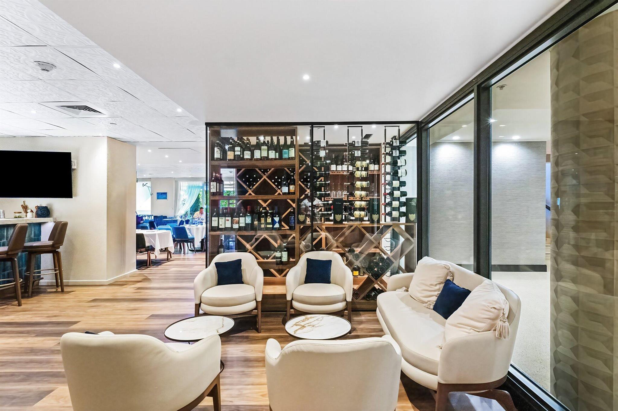 Palm Beach Towers - Residential