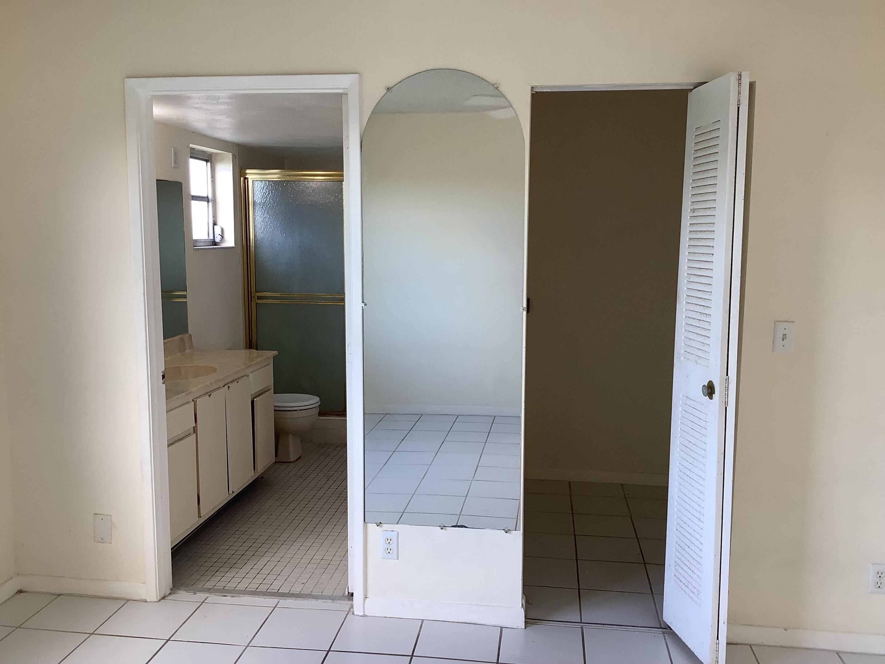 CASCADES OF LAUDERHILL 2 CONDO - Residential