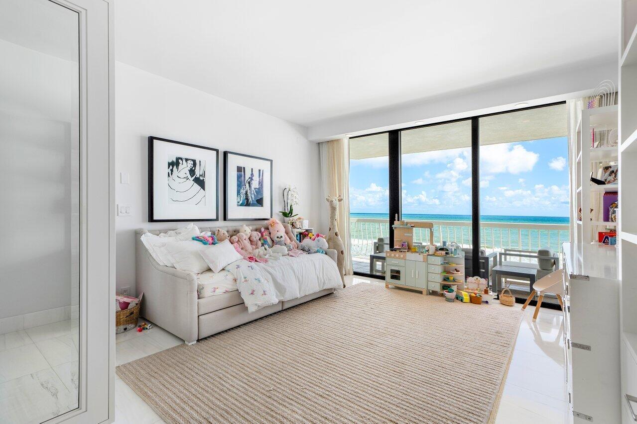 TWENTY ONE HUNDRED CONDO - Residential