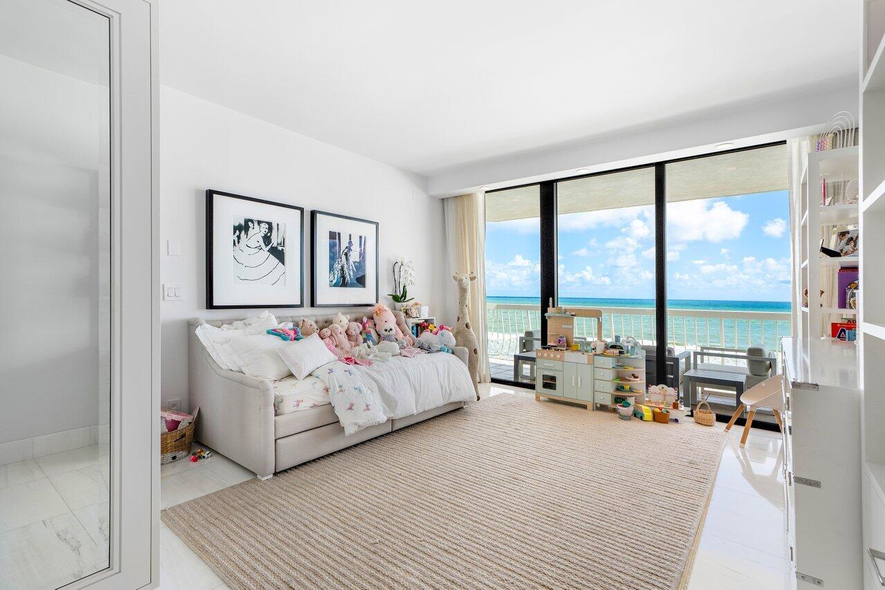 TWENTY ONE HUNDRED CONDO - Residential