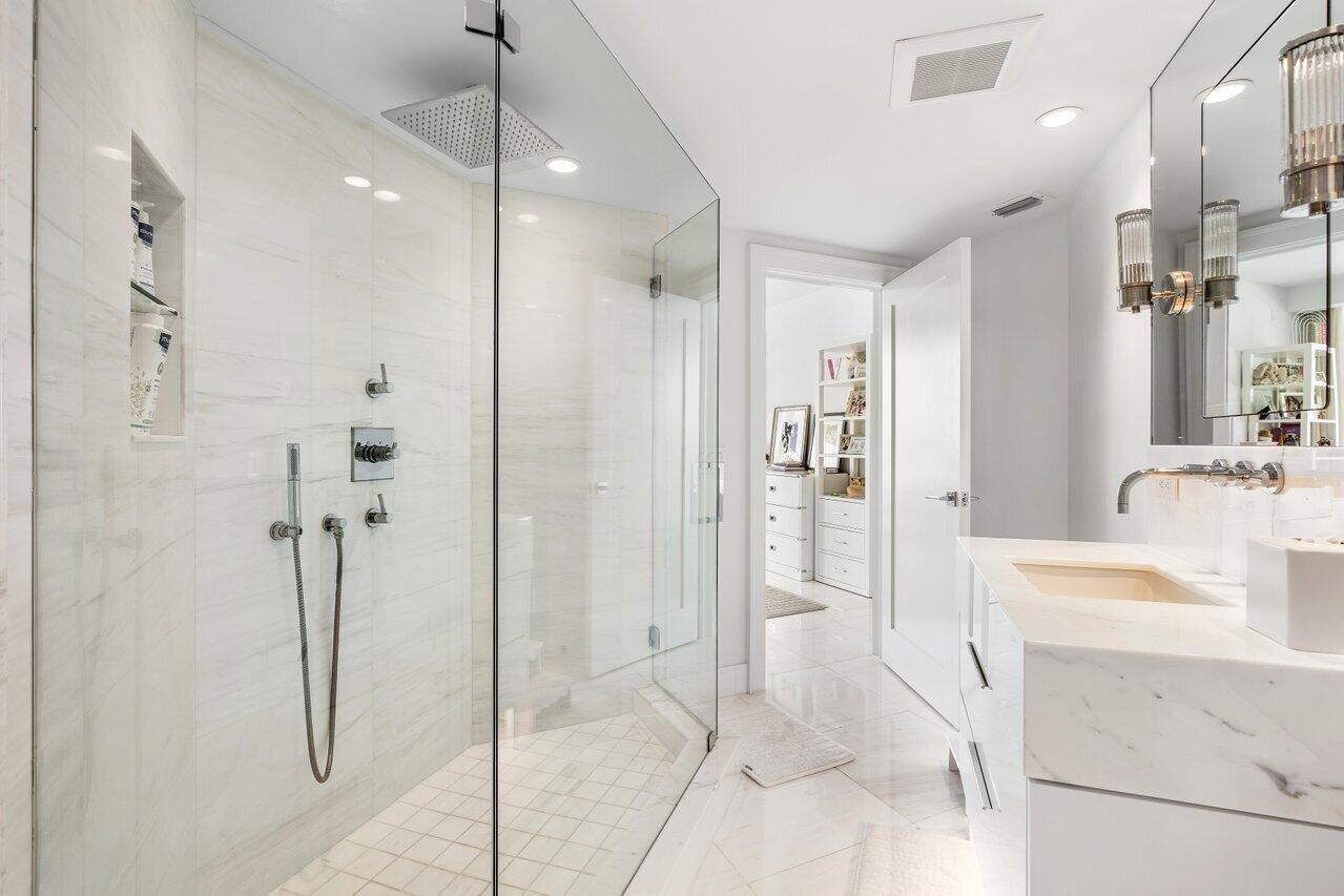 TWENTY ONE HUNDRED CONDO - Residential