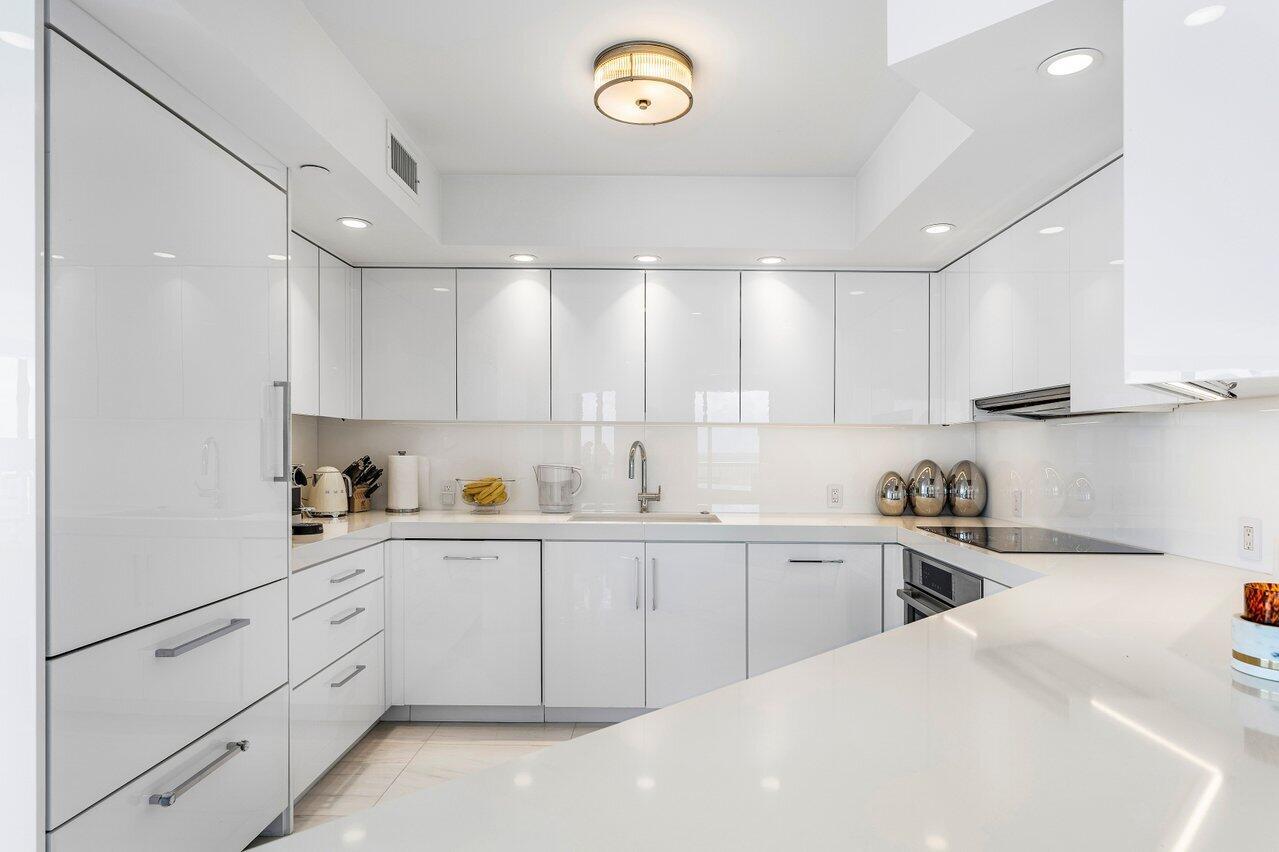 TWENTY ONE HUNDRED CONDO - Residential