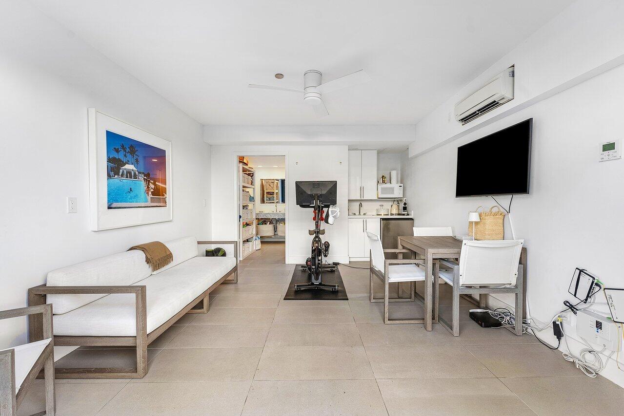 TWENTY ONE HUNDRED CONDO - Residential