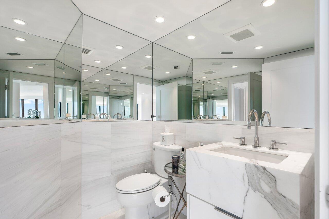 TWENTY ONE HUNDRED CONDO - Residential