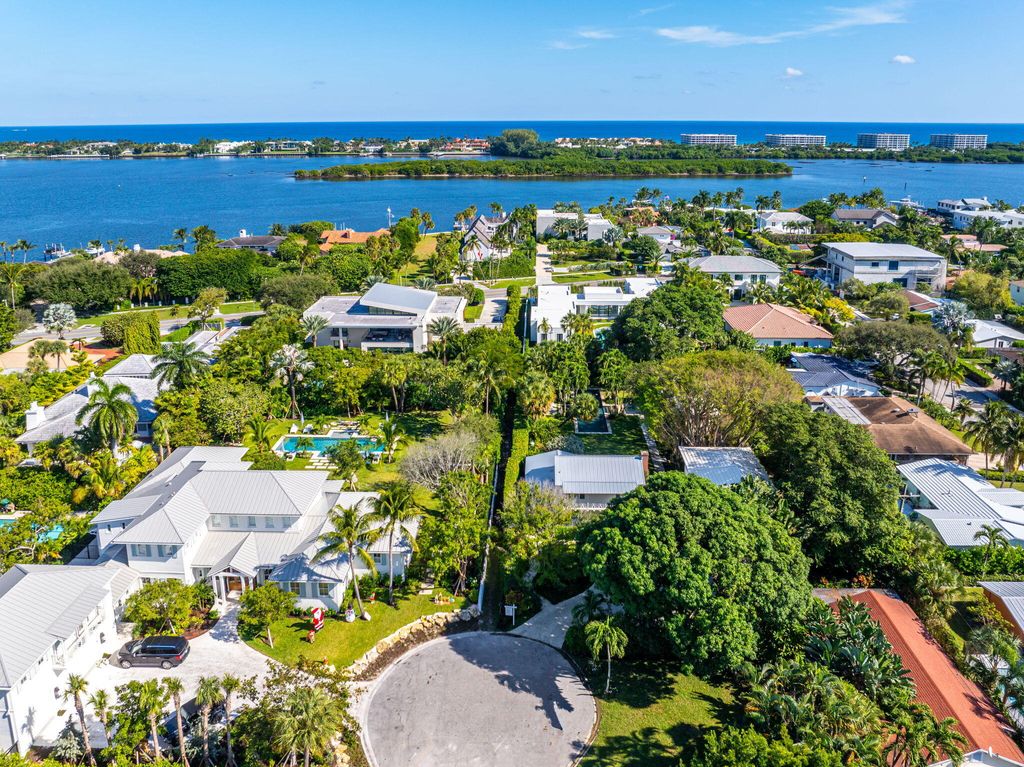 Photo of 50 Rutland Boulevard, West Palm Beach, FL 33405 (MLS # B26003617)