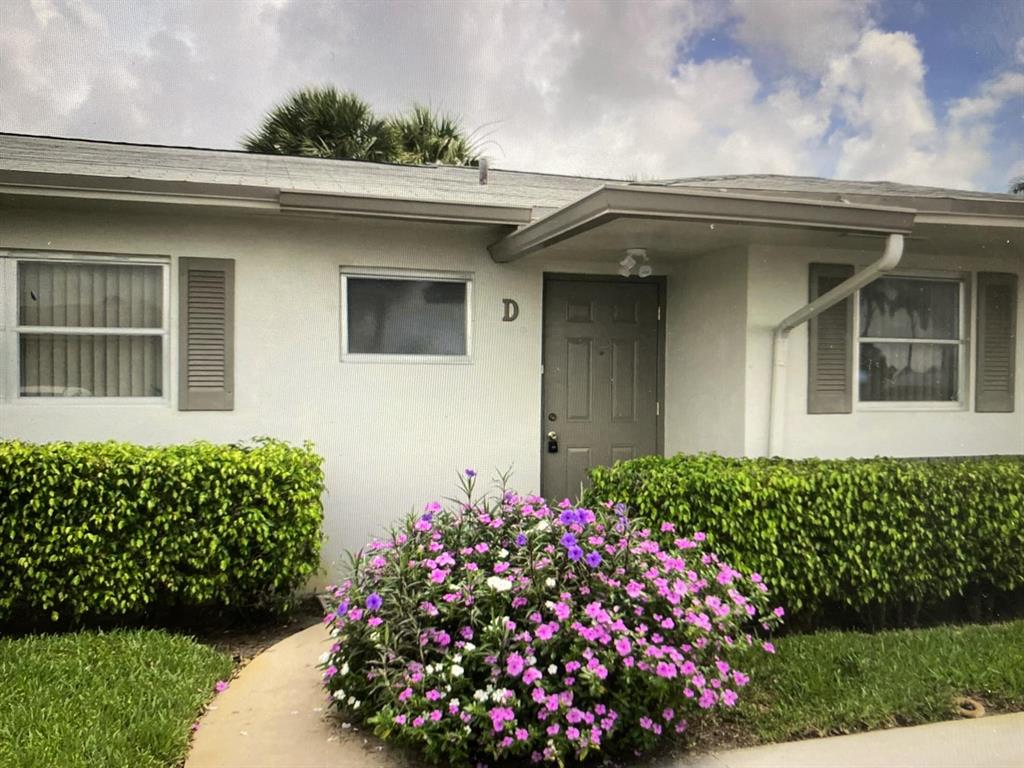 Vacant- Great condition, spacious 55PLUS villas great area 2 bedrooms 1 bath, includes water and cable. Hoa requires income of $30,000 yearly and a credit score of at lease 695. Please verify all information with association. RENT WILL BE AVAILABLE NOV 5.