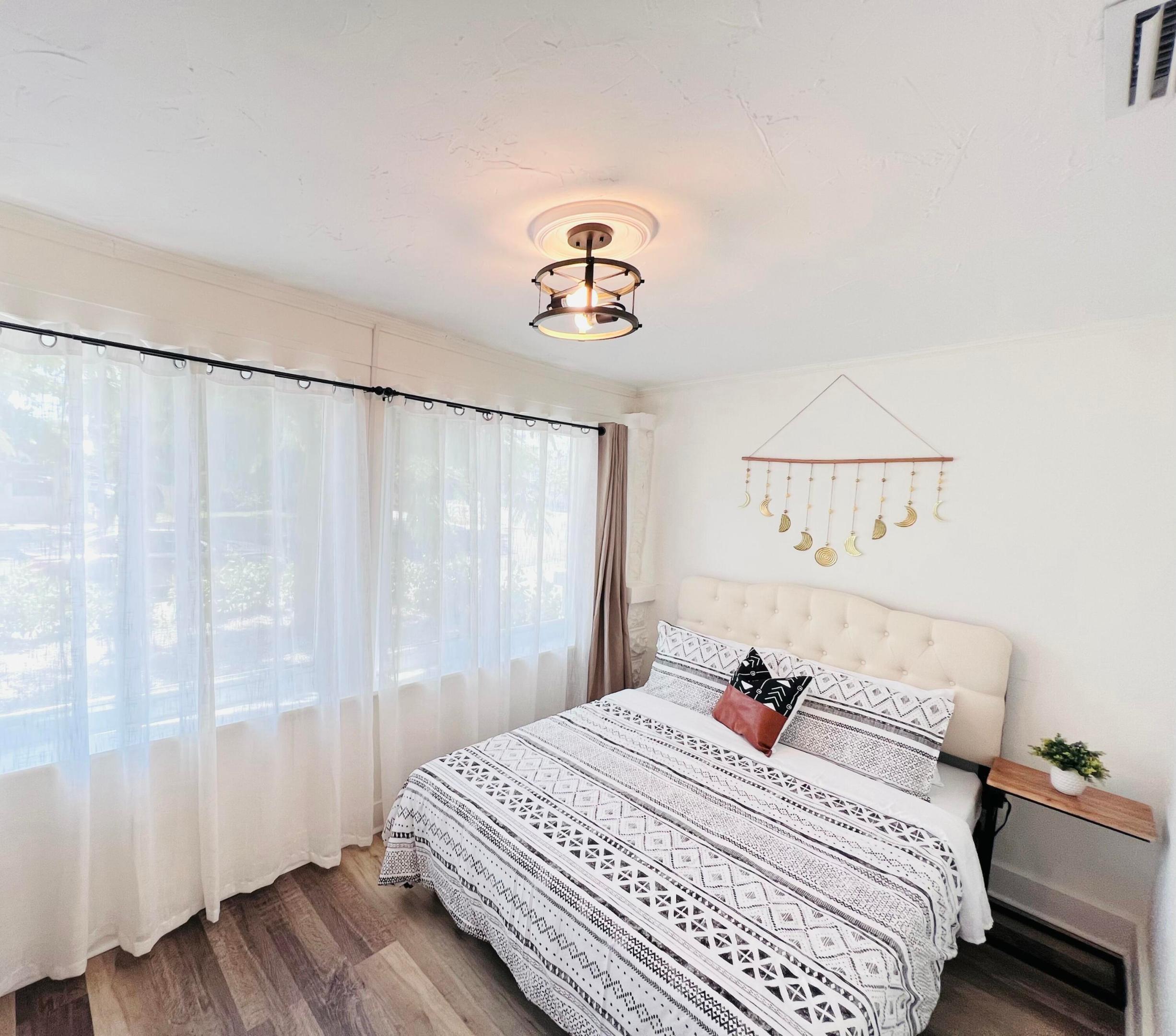 LAKE WORTH TOWN OF ADD 1 - Residential Lease