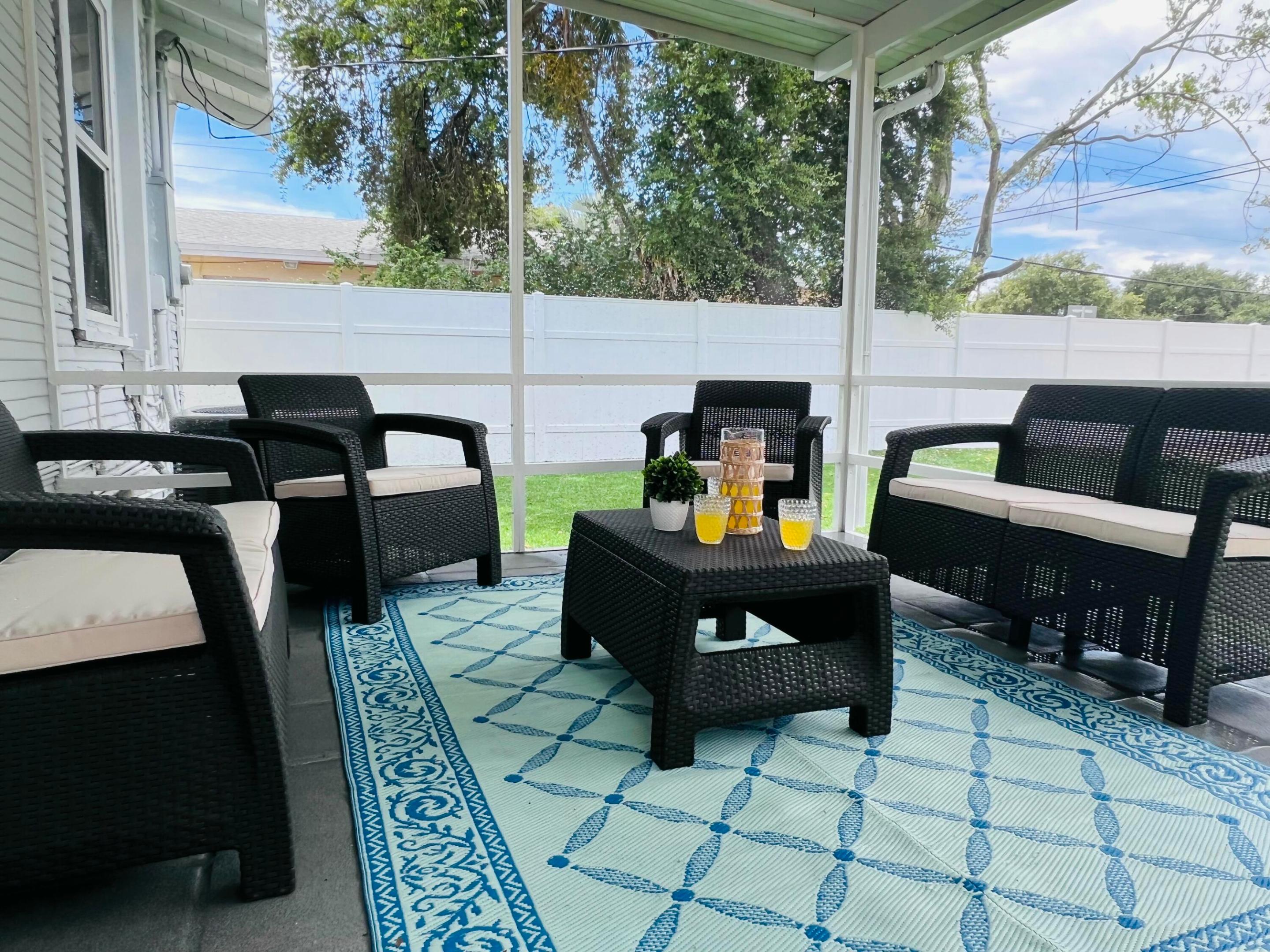 LAKE WORTH TOWN OF ADD 1 - Residential Lease