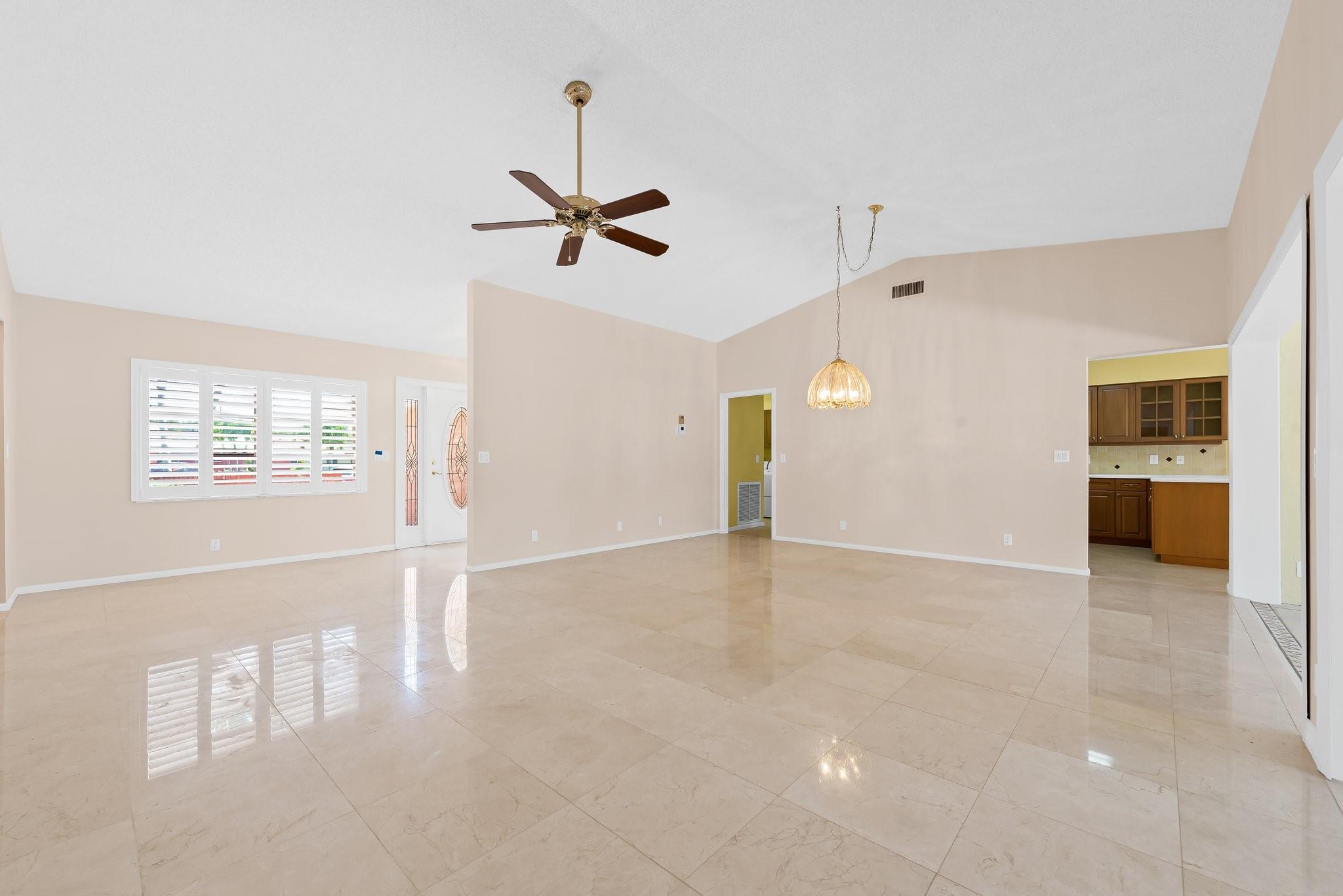 10893 Ventura Cir