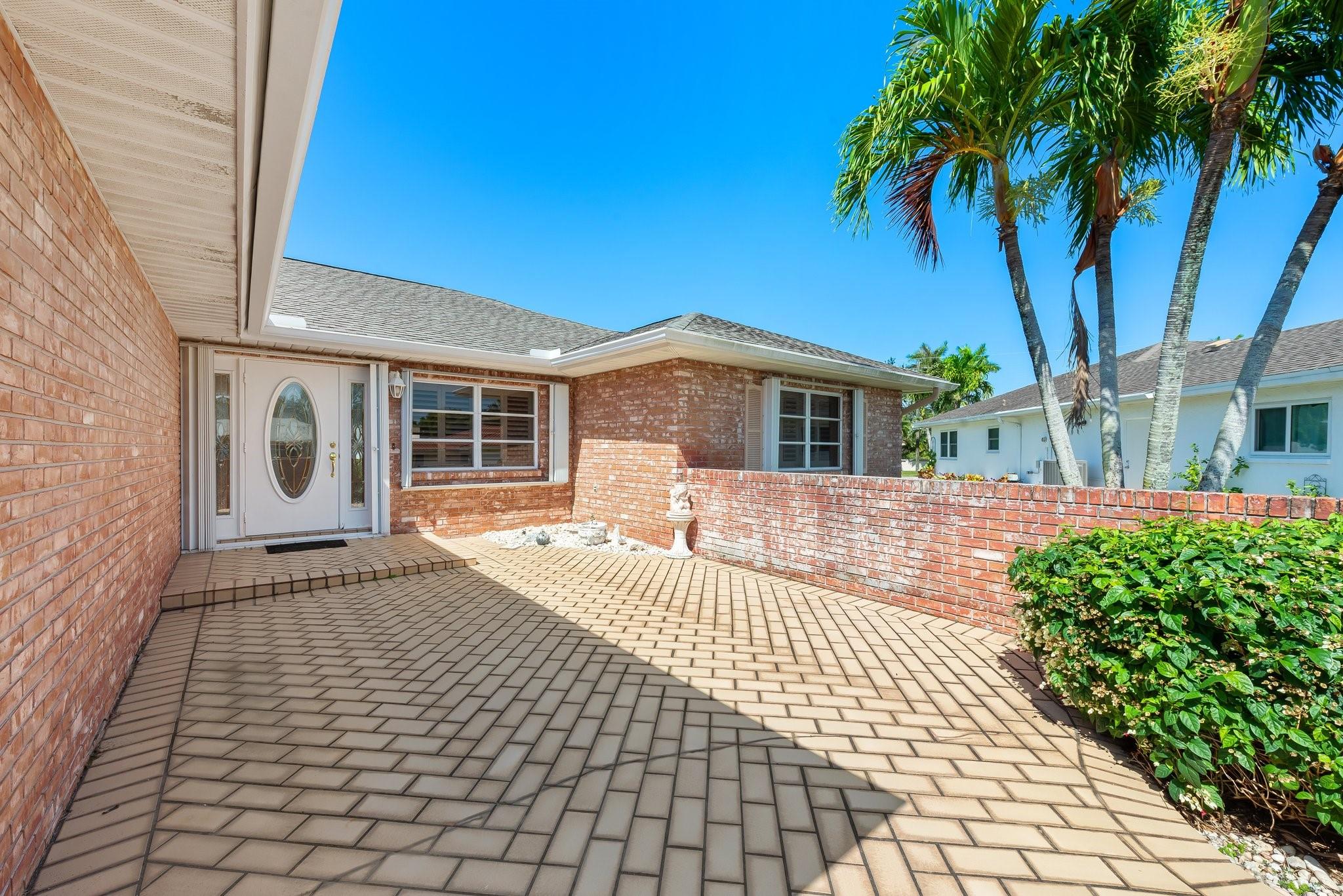 10893 Ventura Cir