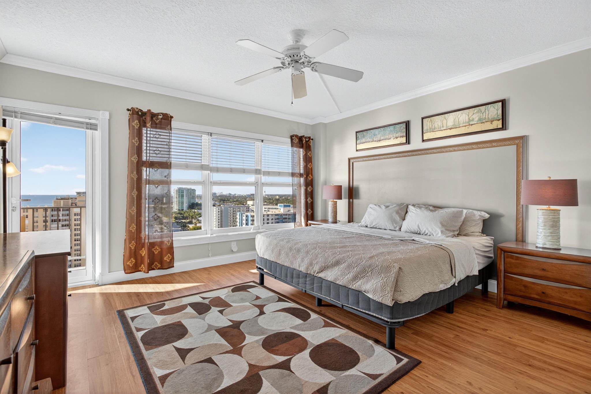 PARLIAMENT HOUSE - Residential