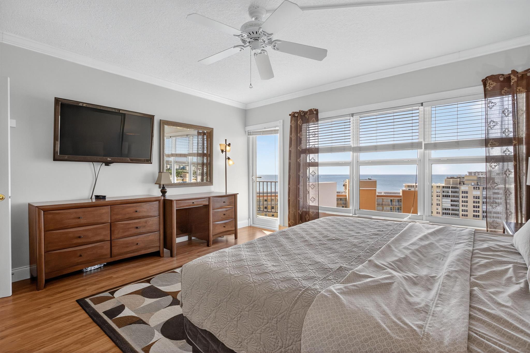 PARLIAMENT HOUSE - Residential