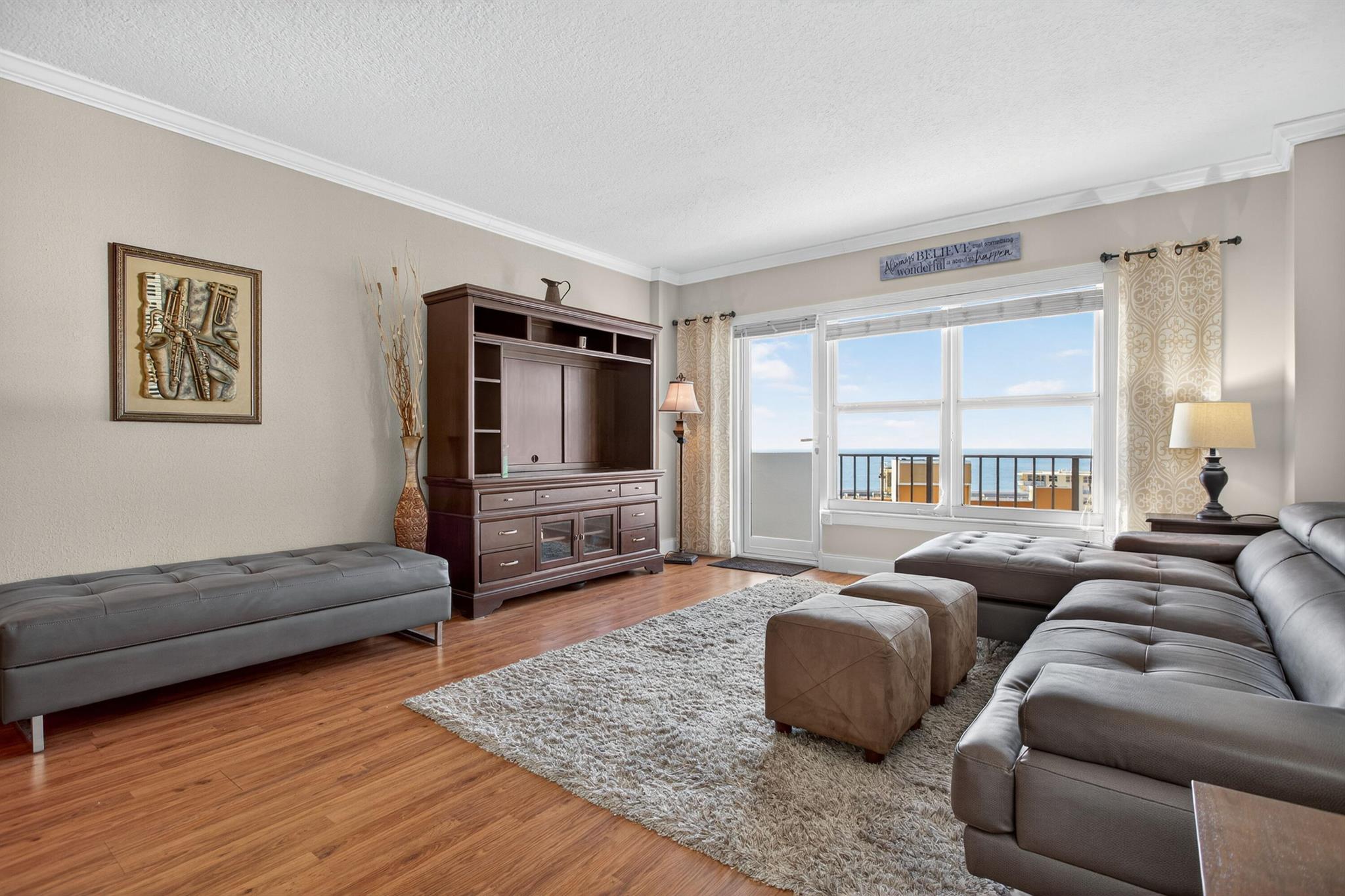 PARLIAMENT HOUSE - Residential