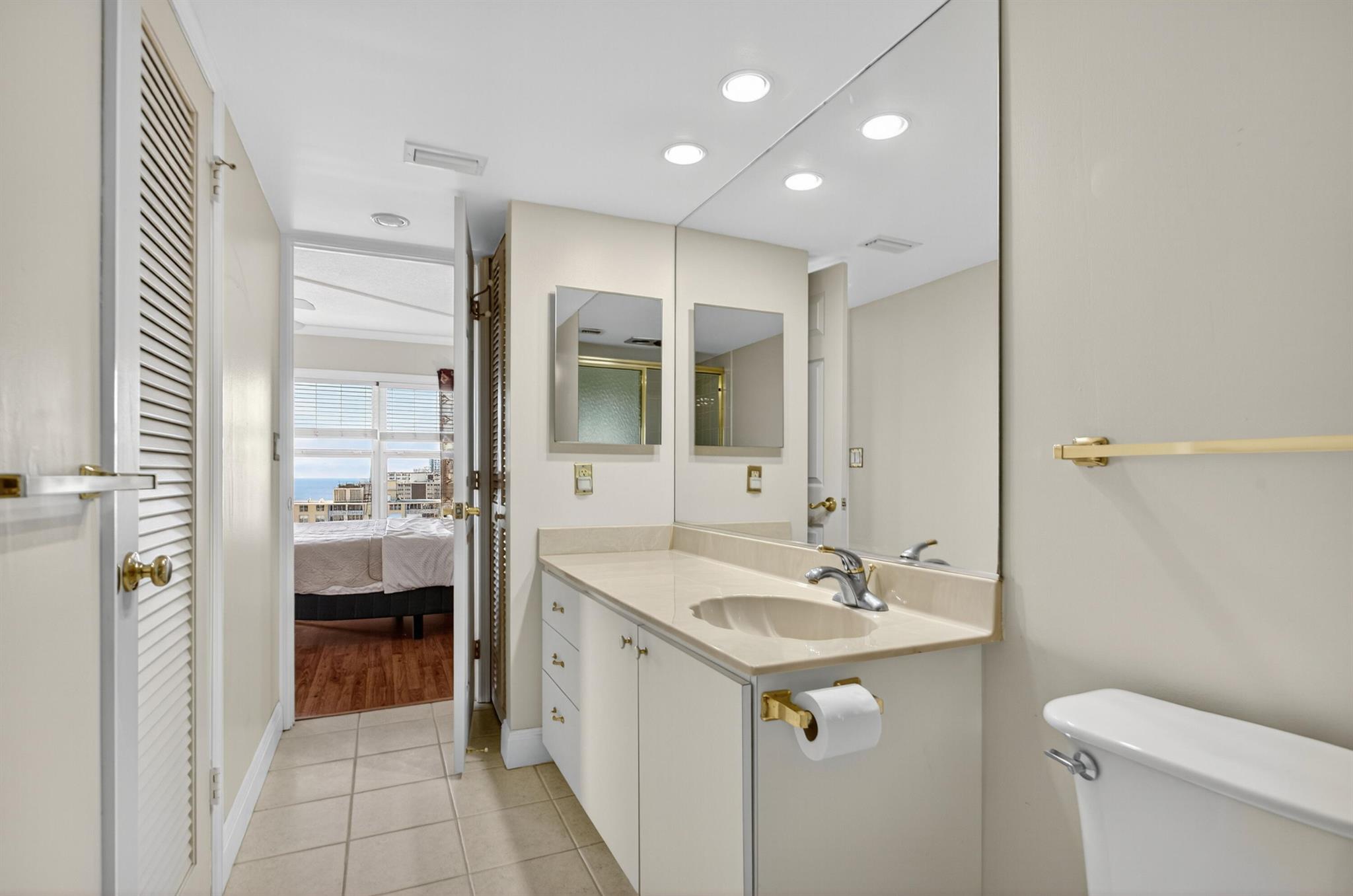 PARLIAMENT HOUSE - Residential