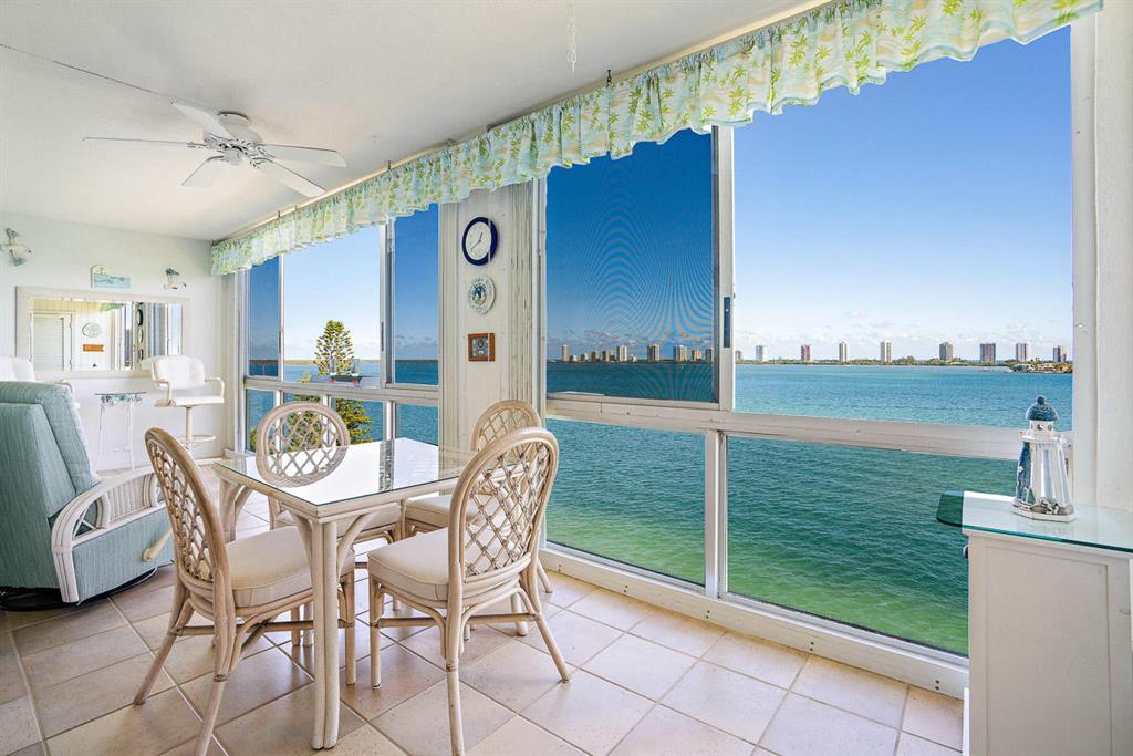 Lake Harbour Towers - Residential