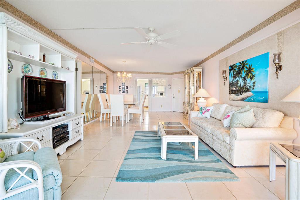 Lake Harbour Towers - Residential