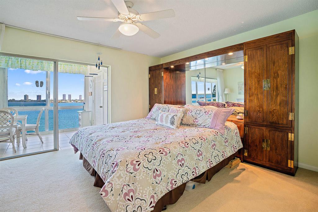 Lake Harbour Towers - Residential