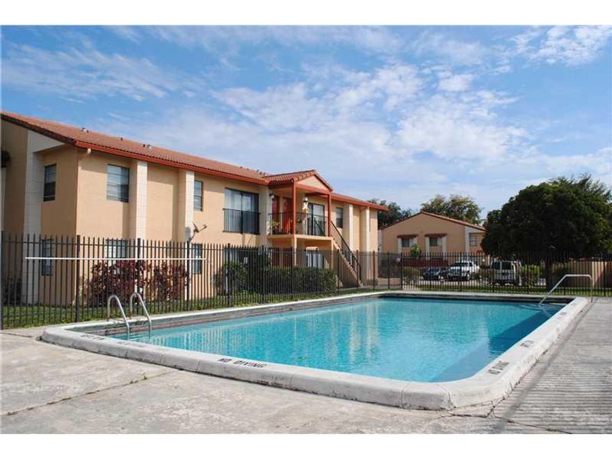 Great investment! Lowest priced condo in Complex! Tenants lease expires 3/31/14 they wish to stay long term. They pay $1150/month, that's 15% on your ROI.
